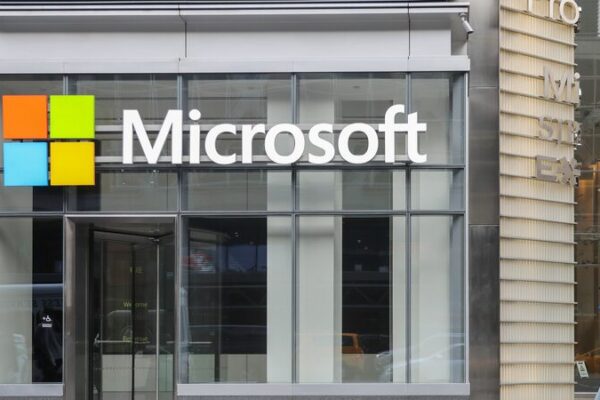 U.S. Approves AI Chip Export for Microsoft’s UAE Facility Amid Regulatory Scrutiny U_S__Approves_AI_Chip_Export_for_Microsoft_s_UAE_Facility_Amid_Regulatory_Scrutiny