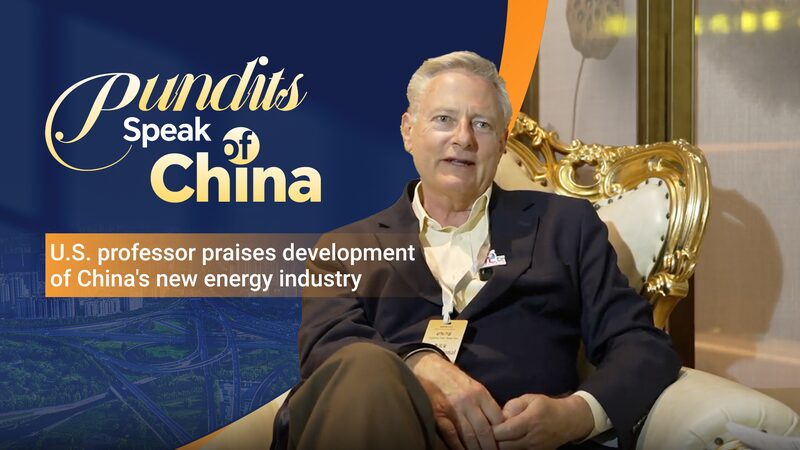 U_S__Professor_Praises_China_s_New_Energy_Advances_During_Henan_Visit