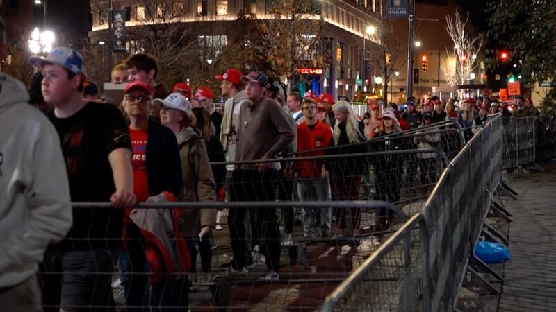 U_S__Voters_Begin_Casting_Ballots_in_New_Hampshire_Town video poster
