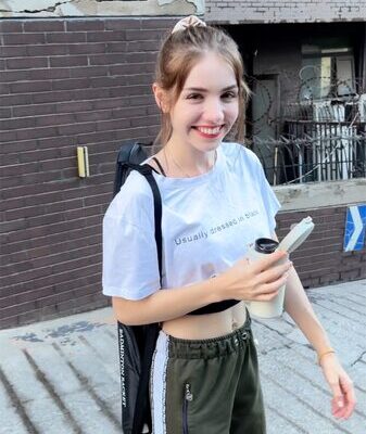 Ukrainian Vlogger Shares Tea Rituals in Beijing, Inspiring Global Connection Ukrainian Vlogger Shares Tea Rituals in Beijing, Inspiring Global Connection video poster