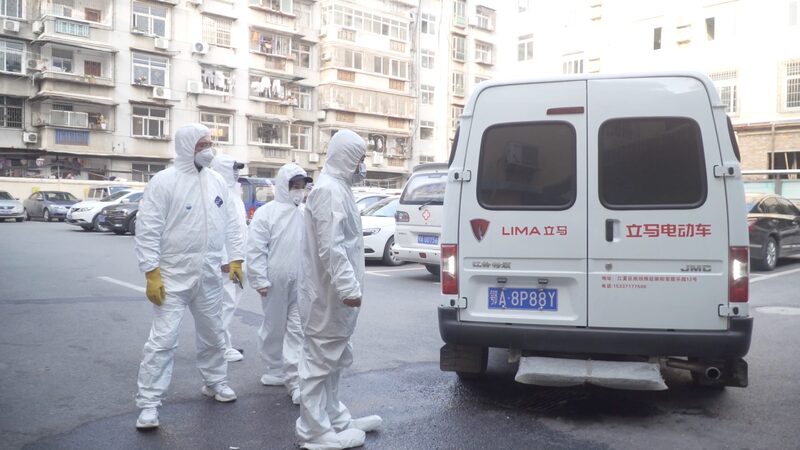 Unsung Heroes: Volunteers Tirelessly Support Wuhan's Medical Frontline video poster