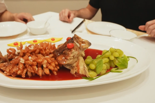 Unveiling Suzhou’s Culinary Treasure: The Squirrel-Shaped Mandarin Fish Unveiling_Suzhou_s_Culinary_Treasure__The_Squirrel_Shaped_Mandarin_Fish video poster
