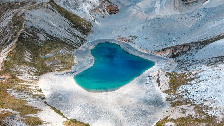 Unveiling_the_Pristine_Beauty_of_Daocheng_Yading__China