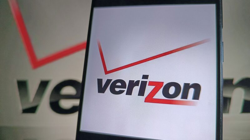 Verizon_Service_Outage_Affects_Tens_of_Thousands_Across_the_U_S_ - Khabar Asia Verizon_Service_Outage_Affects_Tens_of_Thousands_Across_the_U_S_