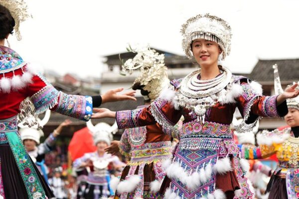 Vibrant Celebrations Mark Lusheng and Horse Fighting Festival in Guangxi Vibrant_Celebrations_Mark_Lusheng_and_Horse_Fighting_Festival_in_Guangxi