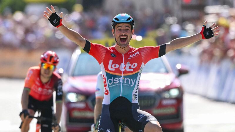 Victor_Campenaerts_Claims_First_Tour_de_France_Stage_Win_in_Thrilling_Sprint_Finish - Khabar Asia Victor_Campenaerts_Claims_First_Tour_de_France_Stage_Win_in_Thrilling_Sprint_Finish