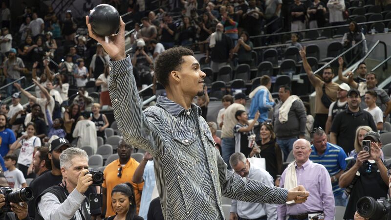 Victor Wembanyama Shines in NBA Debut with San Antonio Spurs