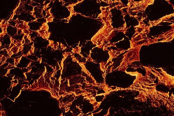 Volcano_Near_Iceland_s_Capital_Erupts_for_10th_Time_Since_2021 video poster