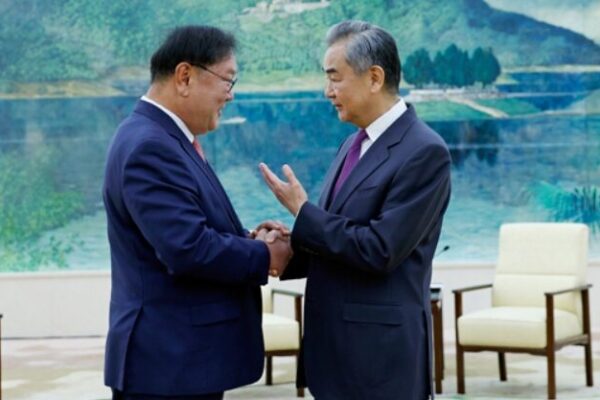 Wang Yi Meets with ROK Lawmakers to Enhance China-ROK Cooperation Wang_Yi_Meets_with_ROK_Lawmakers_to_Enhance_China_ROK_Cooperation