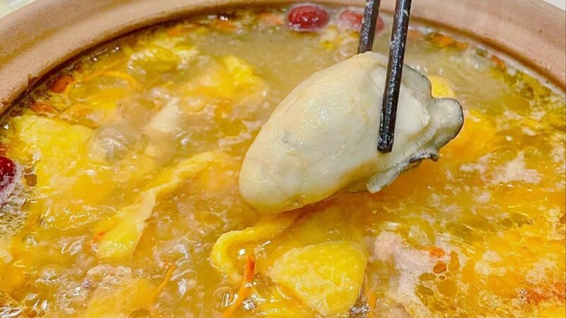 Warm_Up_with_Hainans_Oyster_and_Chicken_Hot_Pot_A_Winter_Treat - Khabar Asia Warm Up with Hainan's Oyster and Chicken Hot Pot: A Winter Treat