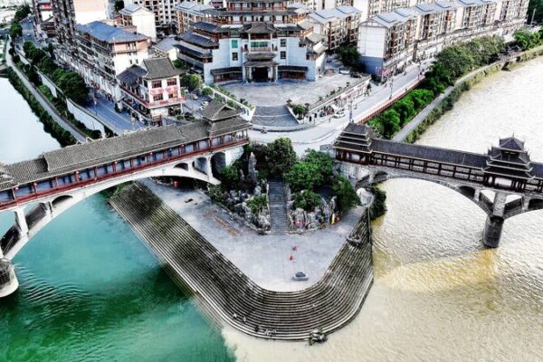 Where Clear Meets Cloudy: The Stunning Confluence of Two Rivers in Guizhou Where Clear Meets Cloudy: The Stunning Confluence of Two Rivers in Guizhou
