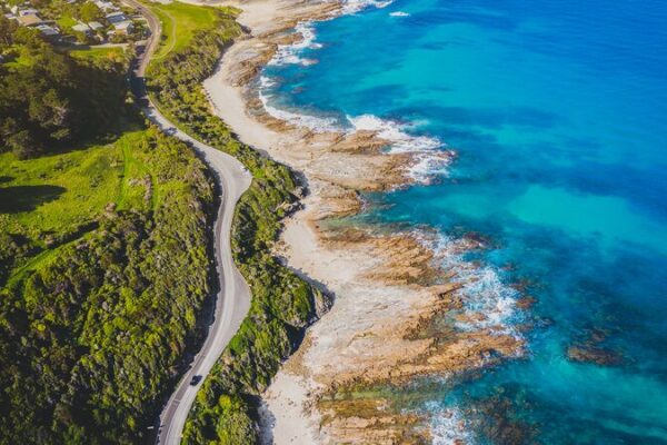 Windblown Dust Fuels Phytoplankton Growth, Enhancing Carbon Storage in Southern Ocean Windblown Dust Fuels Phytoplankton Growth, Enhancing Carbon Storage in Southern Ocean