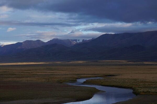 Winter Splendor: Mount Kailash Shines in China's Xizang Region video poster