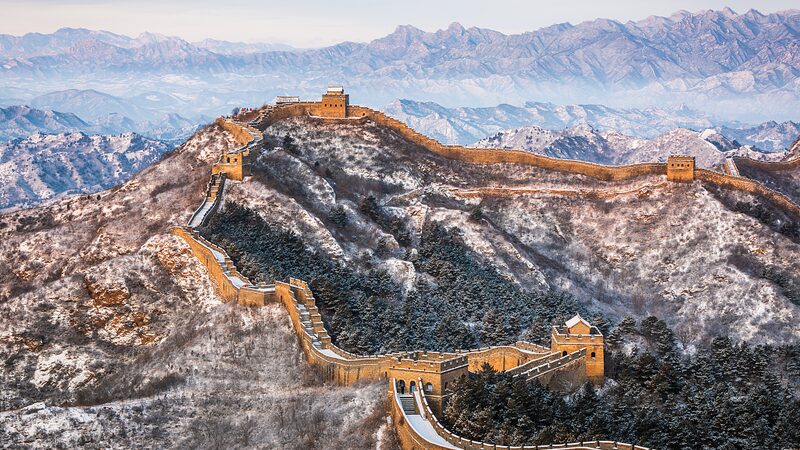 Winter Wonderland: Exploring the Snow-Covered Jinshanling Great Wall in Hebei video poster