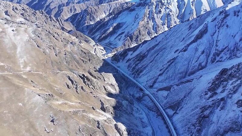World_s_Longest_Expressway_Tunnel_Completes_Boring_in_Xinjiang - Khabar Asia World_s_Longest_Expressway_Tunnel_Completes_Boring_in_Xinjiang