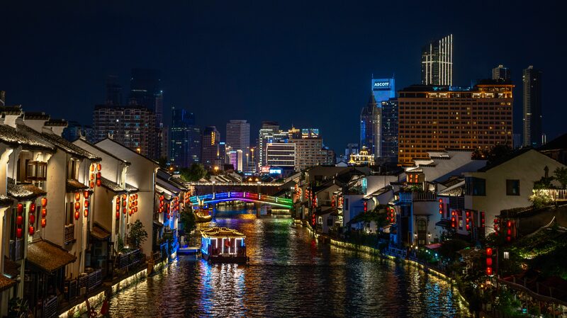 Wuxi_City_Leads_China_s_Tech_Innovation_with_Self_Driving_Minibuses_and_IoT_Advancement - Khabar Asia Wuxi_City_Leads_China_s_Tech_Innovation_with_Self_Driving_Minibuses_and_IoT_Advancement