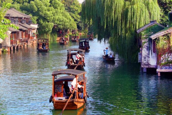 Wuzhen_Welcomes_Global_Visitors_as_11th_Theater_Festival_Lights_Up_Autumn