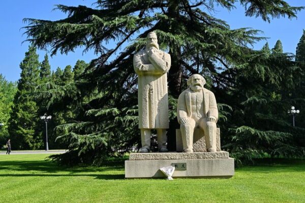 Xi Jinping Calls for Adapting Marxism to China’s Modern Needs Xi_Jinping_Calls_for_Adapting_Marxism_to_China_s_Modern_Needs
