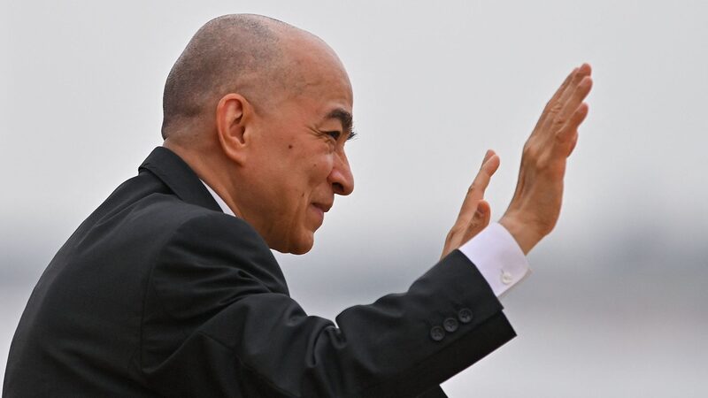 Xi_Jinping_Congratulates_Cambodian_King_Sihamoni_on_20th_Coronation_Anniversary