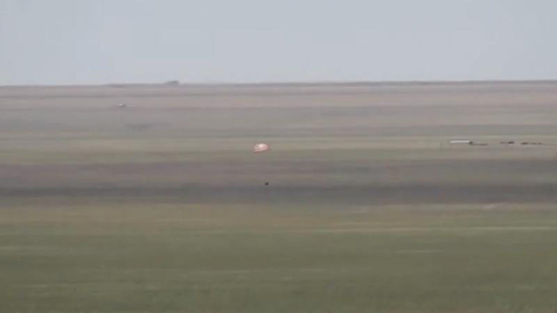 Xi Jinping Congratulates Chang'e-6 Team on Historic Lunar Sample Return