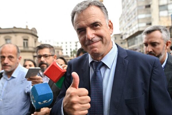 Xi Jinping Congratulates Uruguay’s President-Elect Yamandú Orsi on Historic Victory Xi_Jinping_Congratulates_Uruguay_s_President_Elect_Yamandu__Orsi_on_Historic_Victory