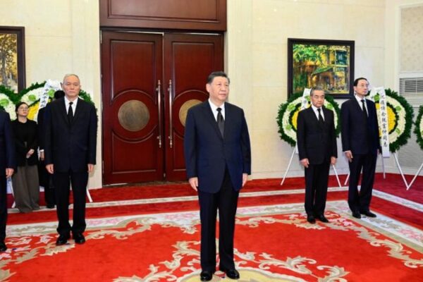 Xi_Jinping_Mourns_the_Passing_of_Nguyen_Phu_Trong video poster