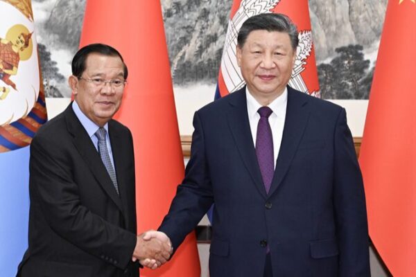 Xi Jinping and Hun Sen Vow to Deepen China-Cambodia Relations for Mutual Prosperity Xi_Jinping_and_Hun_Sen_Vow_to_Deepen_China_Cambodia_Relations_for_Mutual_Prosperity