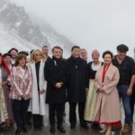 Xi Jinping and Macron Strengthen Ties at Snowy French Mountain Retreat