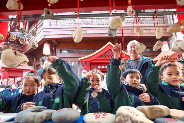 Xiangyang’s Chuantian Festival: Embracing Tradition Along the Hanjiang River Xiangyang's Chuantian Festival: Embracing Tradition Along the Hanjiang River