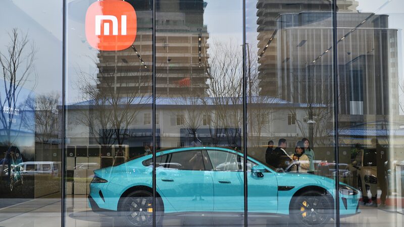 Xiaomi_Enters_EV_Market_SU7_Series_Attracts_Over_50000_Pre-Orders_in_27_Minutes - Khabar Asia Xiaomi Enters EV Market: SU7 Series Attracts Over 50,000 Pre-Orders in 27 Minutes