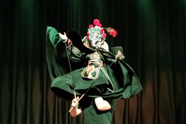 Xiaoyi’s Puppets Perform Spectacular Sichuan Opera Stunts Xiaoyi_s_Puppets_Perform_Spectacular_Sichuan_Opera_Stunts video poster