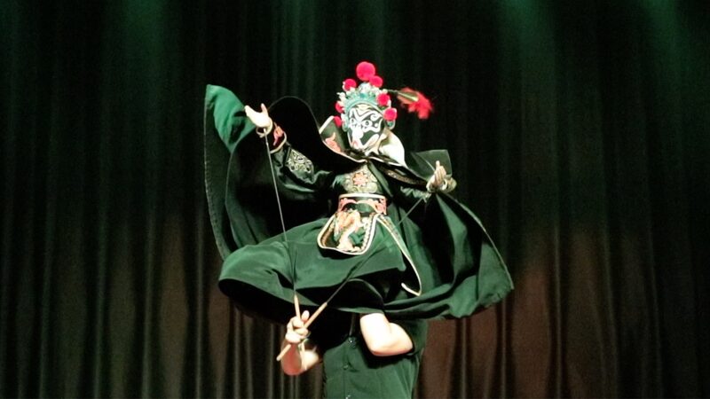 Xiaoyi_s_Puppets_Perform_Spectacular_Sichuan_Opera_Stunts video poster