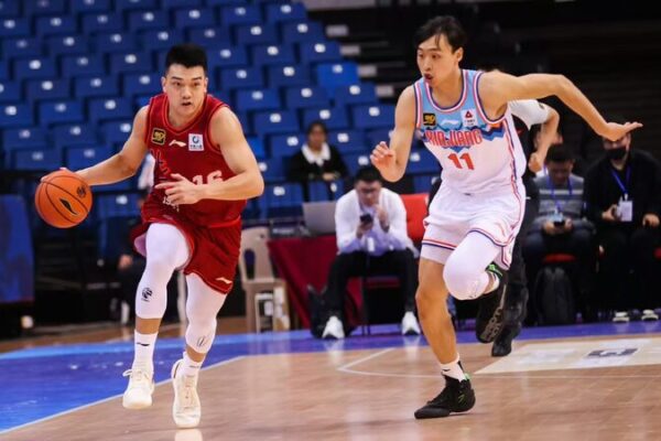 Xinjiang_Flying_Tigers_Rally_Past_Beijing_Ducks_85_79_in_CBA_Club_Cup video poster