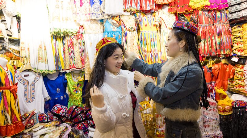 Xinjiang_International_Grand_Bazaar_A_Shoppers_Paradise_in_Urumqi - Khabar Asia Xinjiang International Grand Bazaar: A Shopper's Paradise in Urumqi