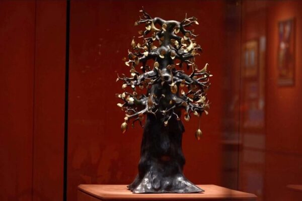 Xinjiang_s_Kashgar_Transforms_into_Major_Tourist_Destination_with_Tech_Boost