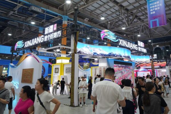 Xinjiang’s Korla Unveils ‘Xinjiang is a Wonderful Land’ Intangible Cultural Heritage Exhibition Xinjiang_s_Korla_Unveils__Xinjiang_is_a_Wonderful_Land__Intangible_Cultural_Heritage_Exhibition