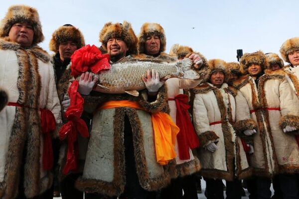 Xinjiangs_Ulungur_Lake_Opens_Winter_Fishing_Festival_Amid_Snow-Covered_Splendor_poster - Khabar Asia Xinjiang's Ulungur Lake Opens Winter Fishing Festival Amid Snow-Covered Splendor video poster