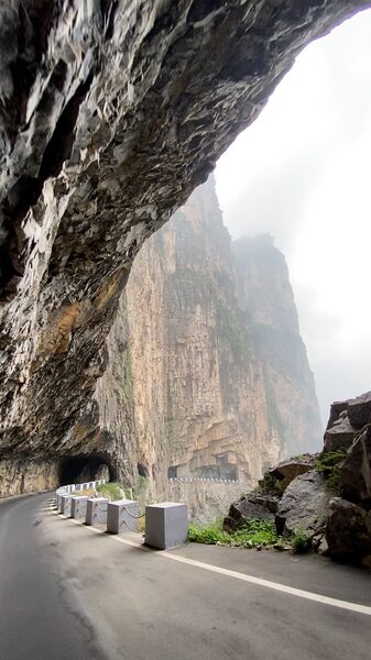 Xiyagou_Cliffside_Road__China_s_Cliffside_Marvel_poster - Khabar Asia Xiyagou_Cliffside_Road__China_s_Cliffside_Marvel video poster