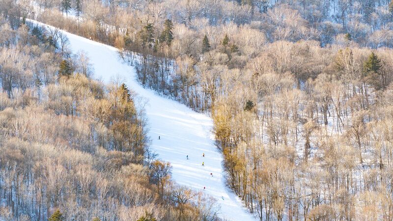 Yabuli_Hosts_Snowboard_Test_Event_Ahead_of_2025_Harbin_Asian_Winter_Games video poster