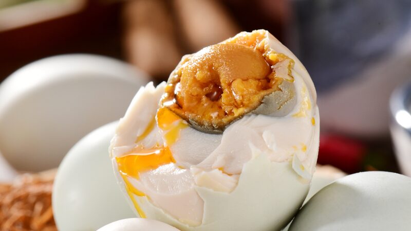 Yanfeng's Salted Duck Eggs: A Hainan Delicacy Capturing China's Palate