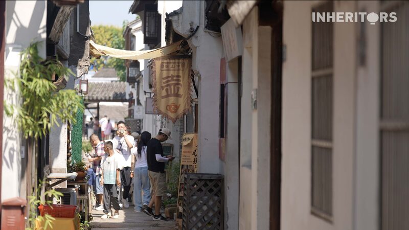 Yixing_s_Ancient_South_Street__The_Birthplace_of_Zisha_Ware - Khabar Asia Yixing_s_Ancient_South_Street__The_Birthplace_of_Zisha_Ware