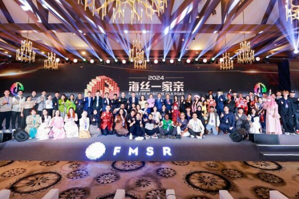 Youth TikTok Influencers Recognized in Hainan for Strengthening China-ASEAN Bonds Youth_TikTok_Influencers_Recognized_in_Hainan_for_Strengthening_China_ASEAN_Bonds