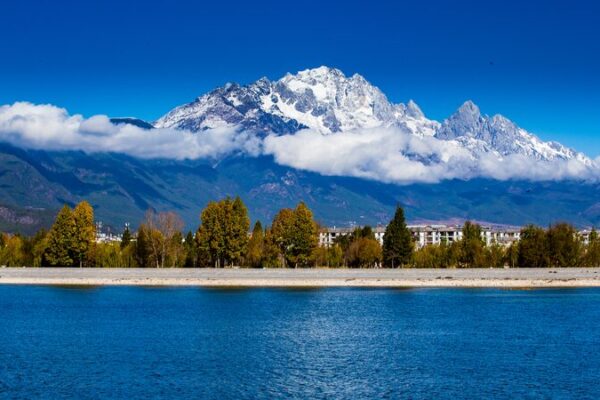 Yulong Snow Mountain: China’s Enchanting ‘Silver Dragon’ Peaks Yulong Snow Mountain: China's Enchanting 'Silver Dragon' Peaks video poster