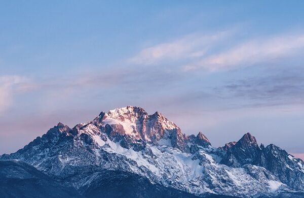 Yulong Snow Mountain: Unveiling the Alpine Majesty of Southwest China video poster