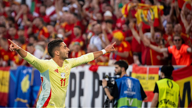 Zaccagni's Last-Minute Goal Sends Italy Through; Spain Keep Perfect Record