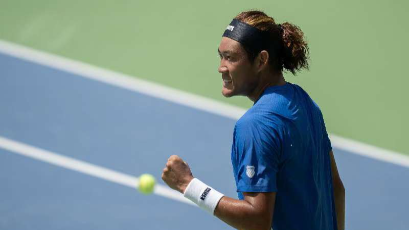 Zhang_Zhizhen_Advances_at_Cincinnati_Open_with_Straight_Sets_Victory