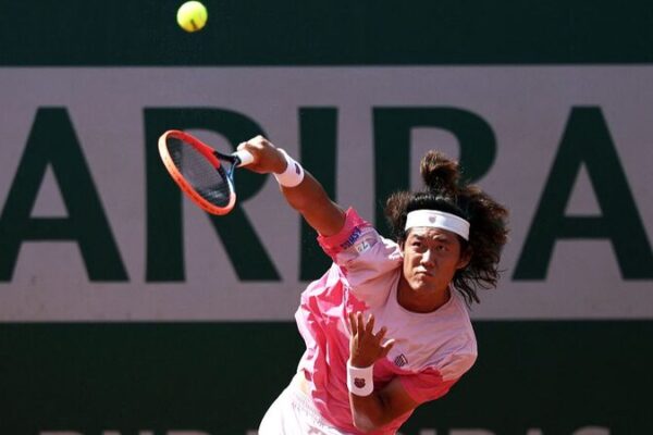 Zhang Zhizhen Leads Chinese Players into Second Round at French Open Zhang Zhizhen Leads Chinese Players into Second Round at French Open
