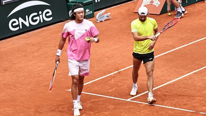 Zhang_Zhizhen_and_Tomas_Machac_Reach_French_Open_Doubles_Quarterfinals - Khabar Asia Zhang Zhizhen and Tomas Machac Reach French Open Doubles Quarterfinals