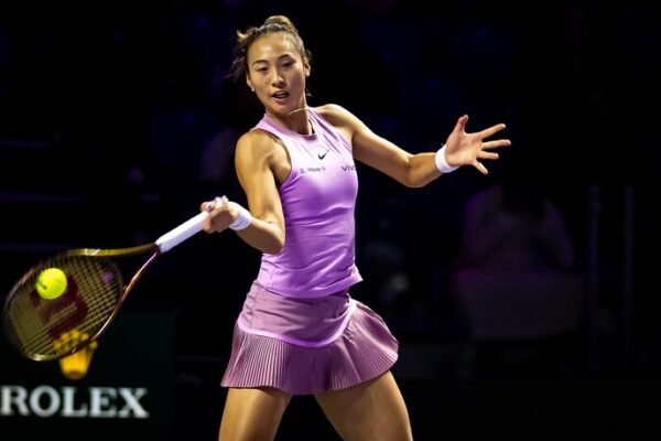 Zheng_Qinwen_Beats_Paolini__Advances_to_WTA_Finals_Semifinals