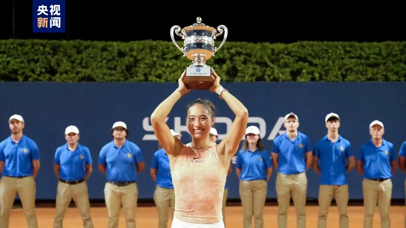 Zheng_Qinwen_Defends_Palermo_Open_Title__Secures_Third_WTA_Trophy - Khabar Asia Zheng_Qinwen_Defends_Palermo_Open_Title__Secures_Third_WTA_Trophy